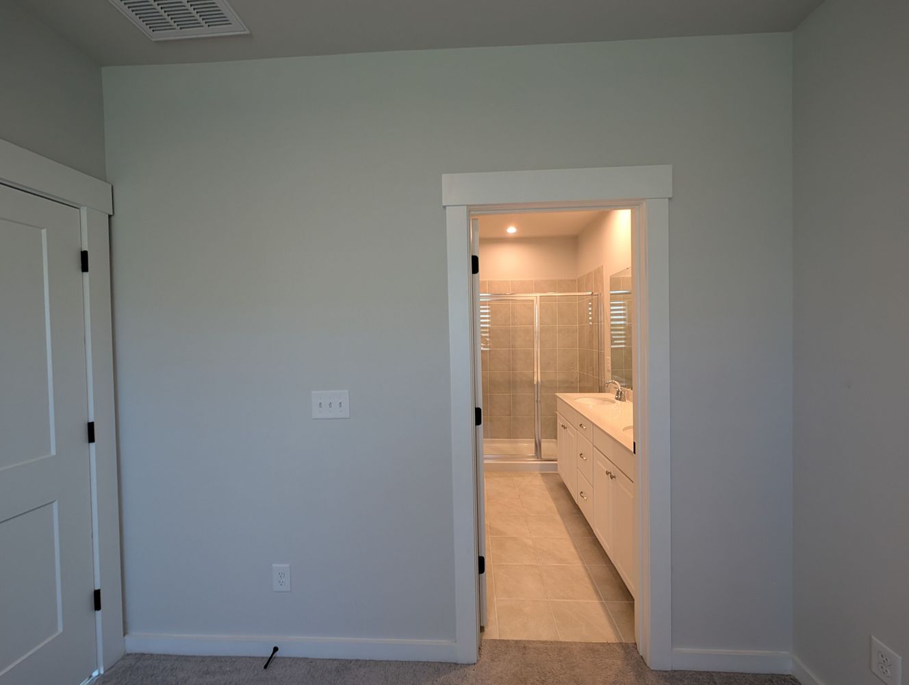 Co-living rooms at Munsing Dr, Charlotte NC 28269 on Alcove
