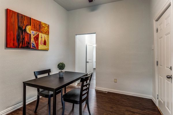 S Vernon Ave listing photo