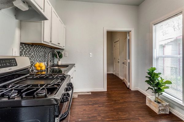 S Vernon Ave listing photo