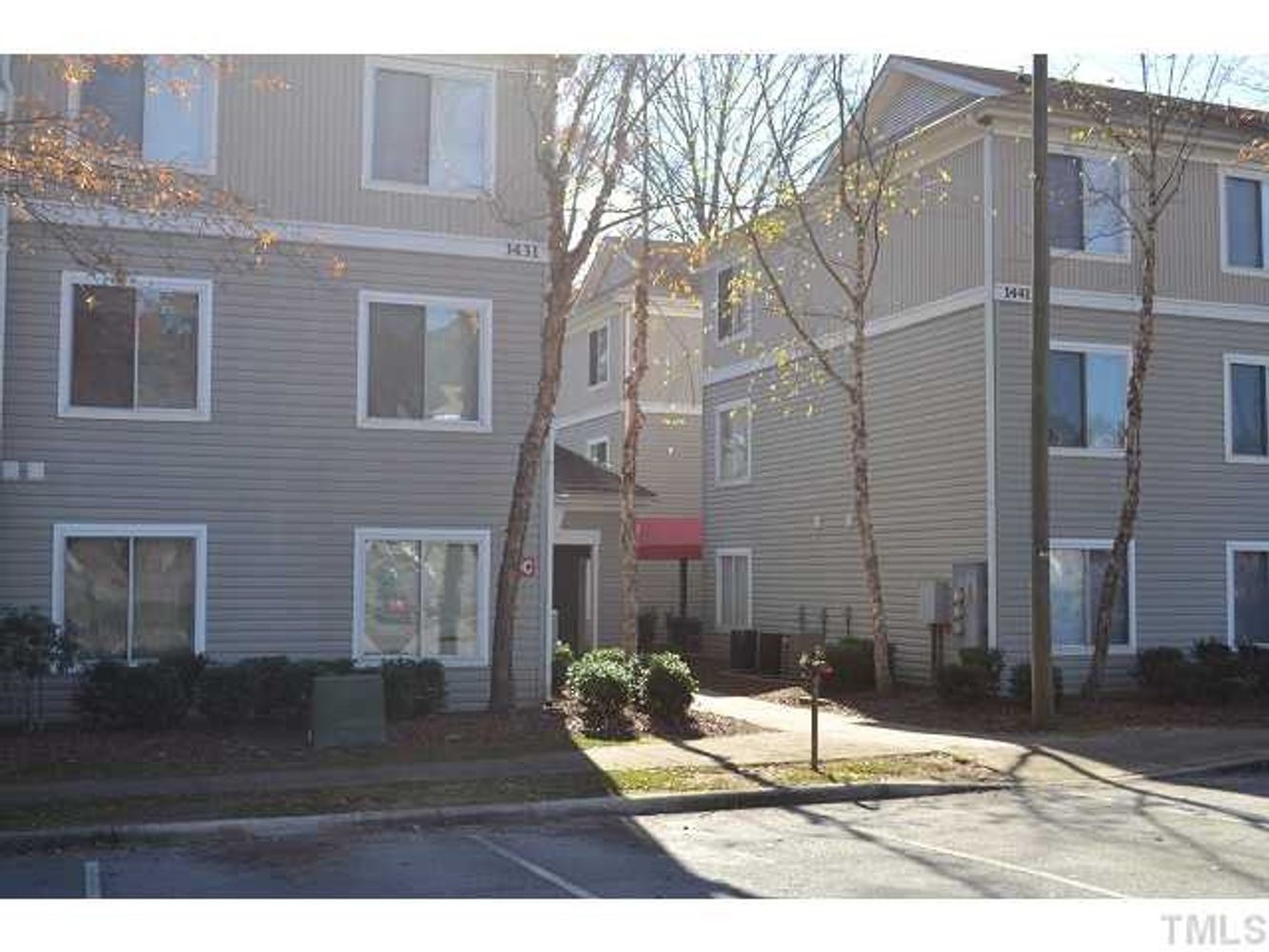 Collegiate Cir, Raleigh 27606 on Alcove