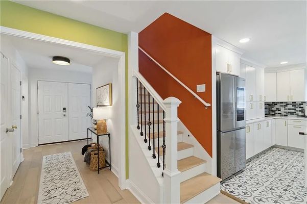 Glenwhite Dr listing photo