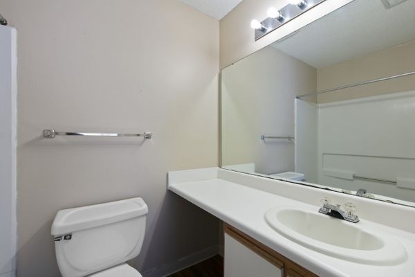 University Ct, Raleigh, NC listing photo
