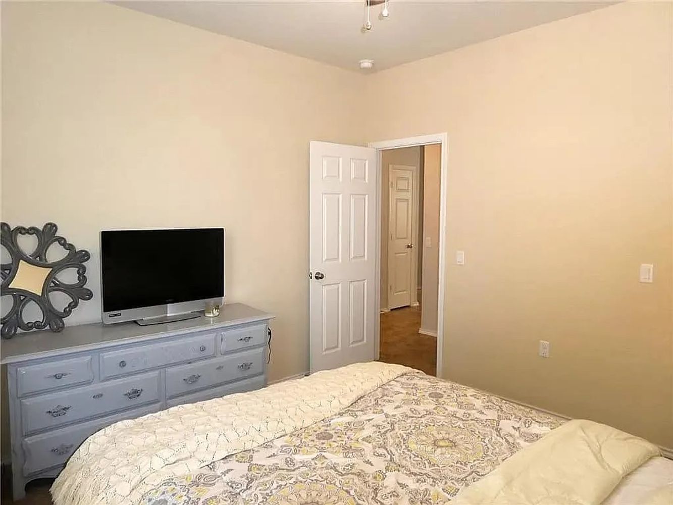 Co-living rooms at Longford Trail, Austin TX 78754 on Alcove