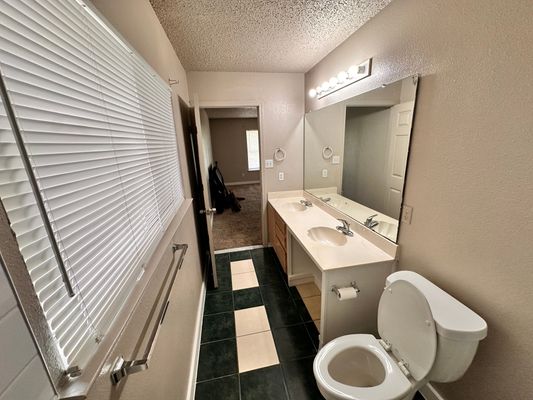 Heyerdahl Dr listing photo