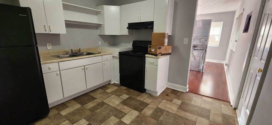 8th St listing photo