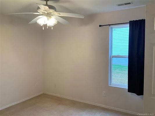 Ziegler Ln listing photo