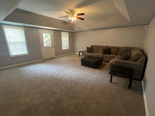 Abby Knoll Dr listing photo