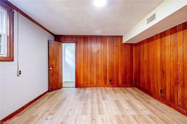 Kinnamon Rd listing photo