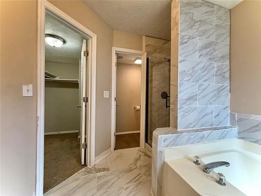 Windsor Downs Ln listing photo