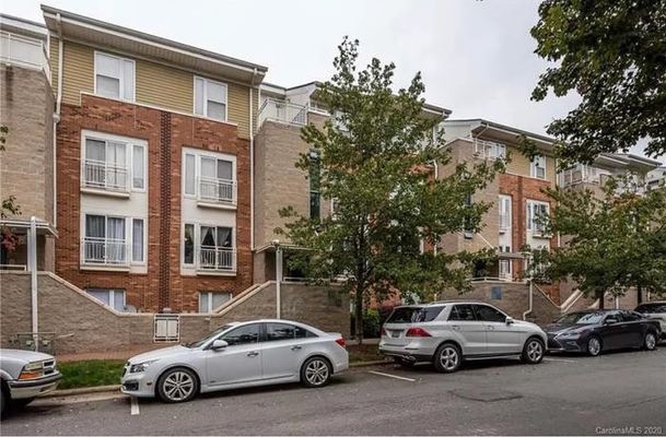 Donatello Avenue, Charlotte, NC listing photo