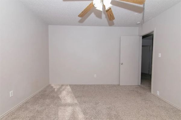 Heyerdahl Dr listing photo