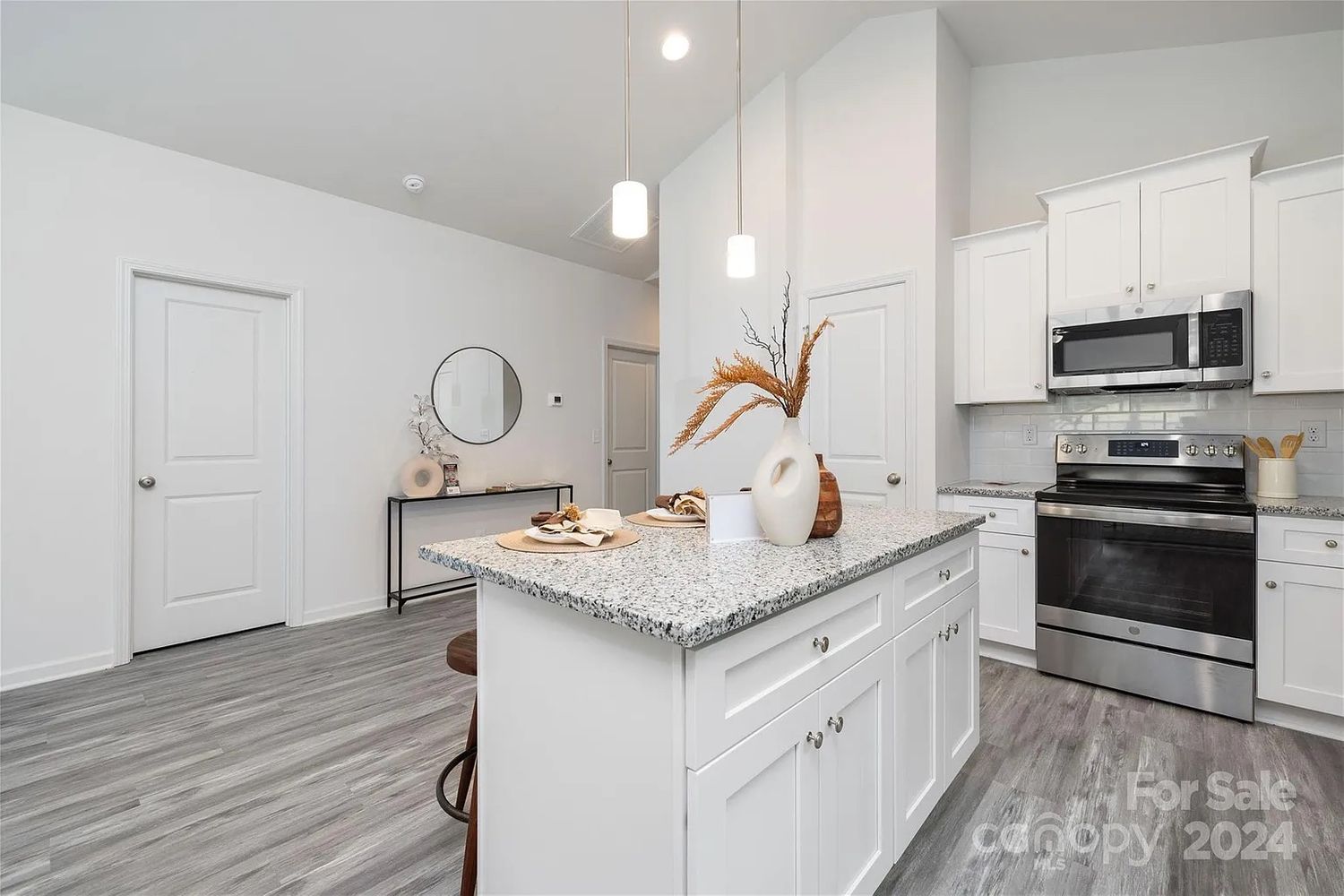 Oakwood Rd, Charlotte NC 28269 on Alcove