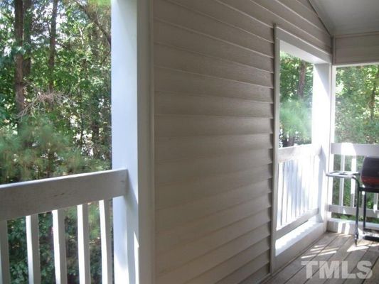 Sunpointe Dr listing photo