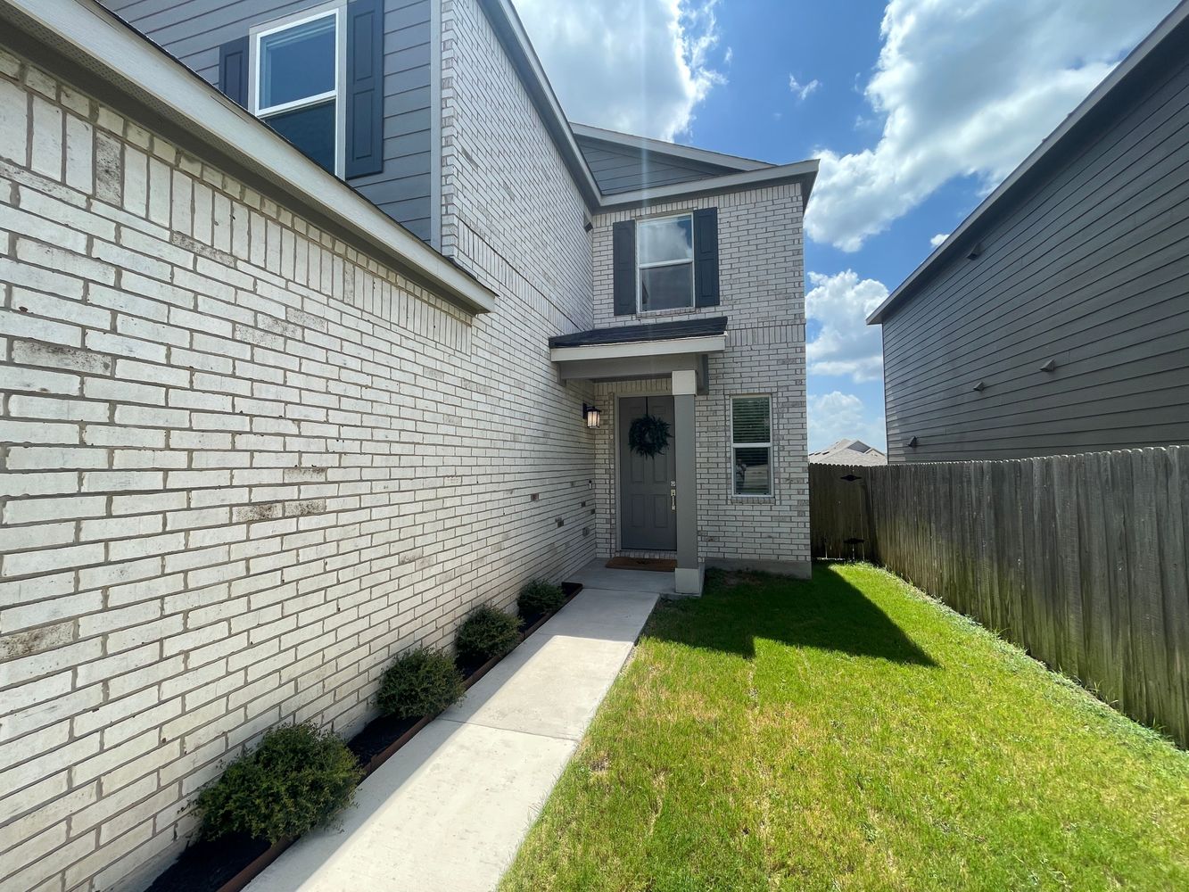 Conestoga Wagon Way, Del Valle TX 78617 on Alcove
