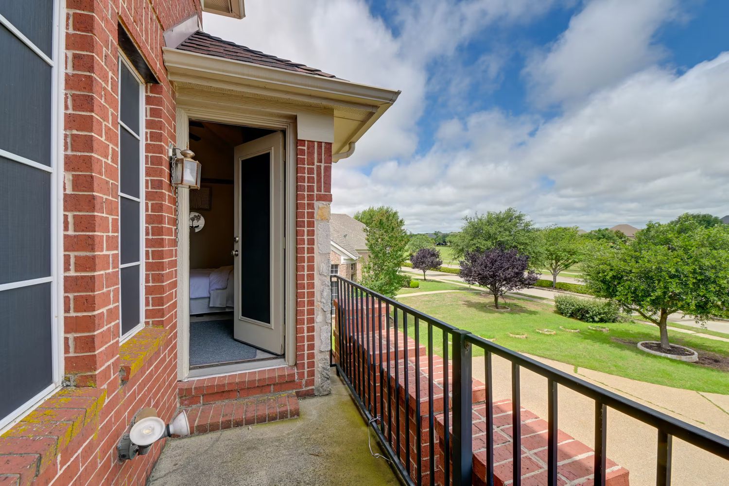 England Pkwy, Grand Prairie TX 75054 on Alcove