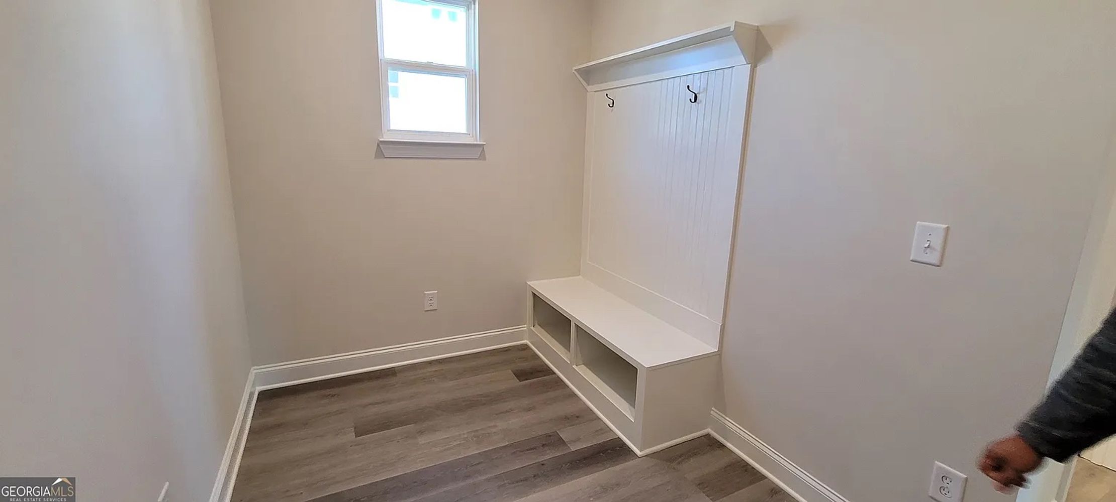 Benjamin Dr, Flowery Branch GA 30542 on Alcove