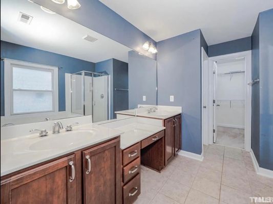 Legendary Ln listing photo