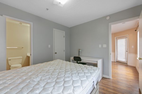 University Ct, Raleigh, NC listing photo