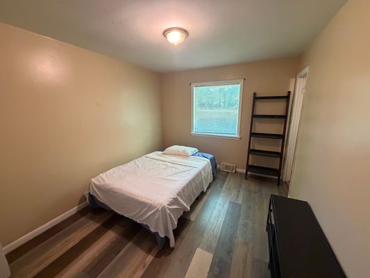 Longleaf Dr listing photo
