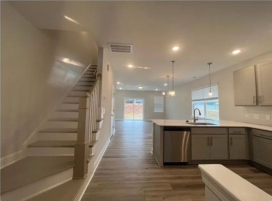 Old Grove Ln listing photo