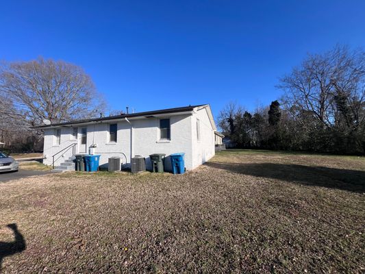 W Monroe St listing photo