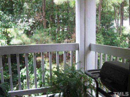 Sunpointe Dr listing photo