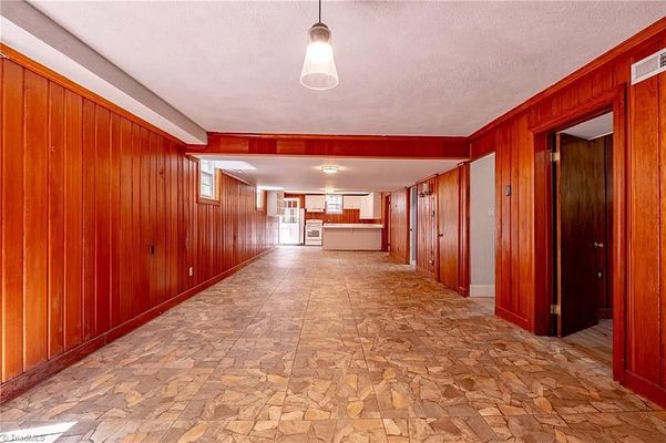Kinnamon Rd listing photo