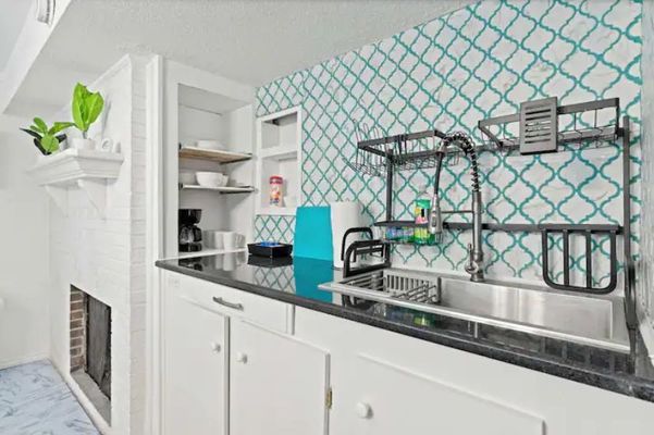 Dixon Dr, Raleigh, NC listing photo