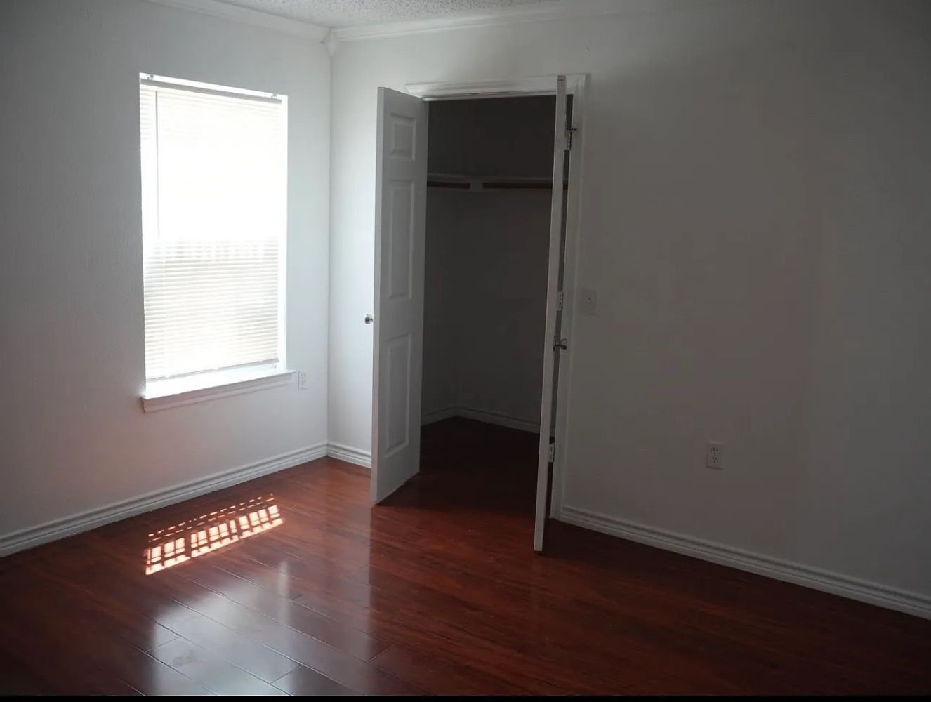 Jenny Dale Dr, Dallas TX 75212 on Alcove