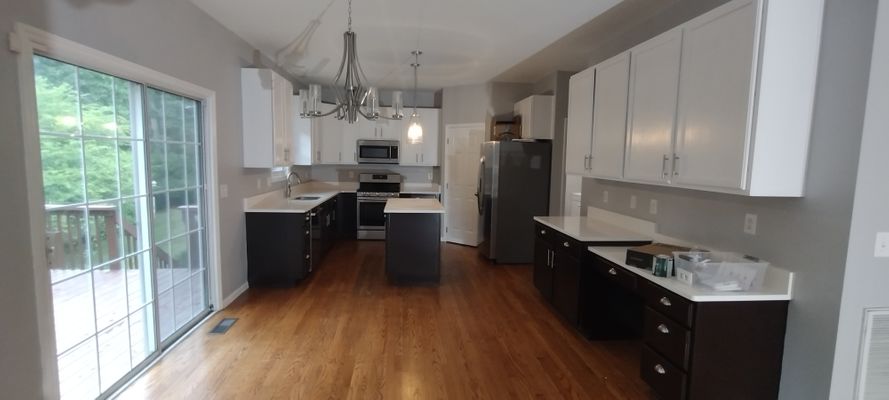 Abby Knoll Dr listing photo