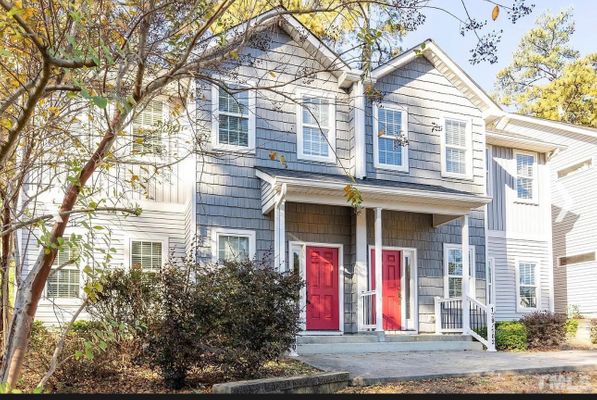 Pineland Cir, Raleigh, NC listing photo
