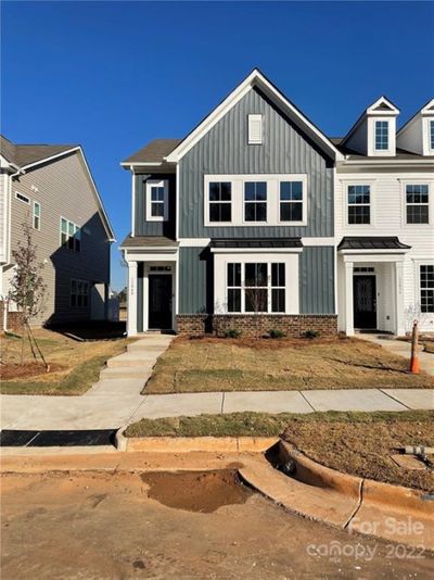 Cottage Crest Ln, Charlotte, NC listing photo