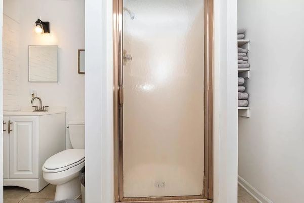 Archdale Dr, Durham, NC listing photo