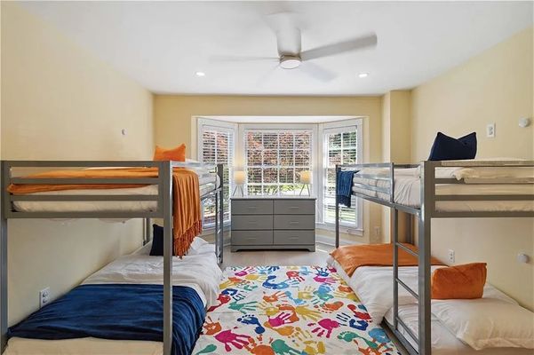 Glenwhite Dr listing photo