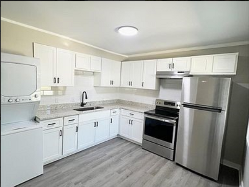 E Lenoir St, Raleigh NC 27601 Alcove