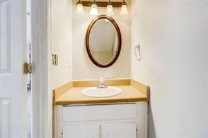 Ridgecrest Ln SE, Smyrna GA 30080 on Alcove