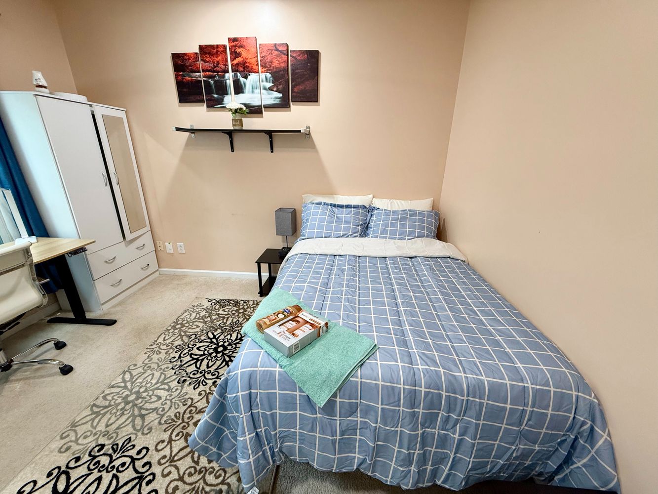Co-living rooms at Arbor Vista Dr, Charlotte NC 28262 on Alcove