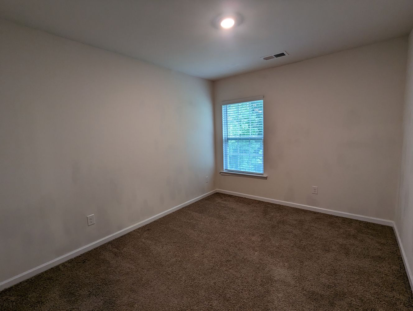 Co-living rooms at Guildford Hill Ln, Charlotte NC 28215 on Alcove