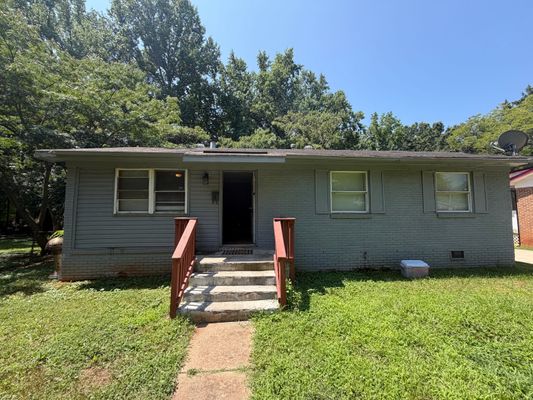 Longleaf Dr listing photo