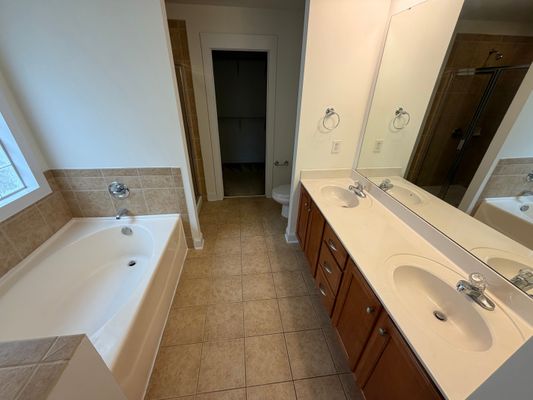Dubois Court listing photo