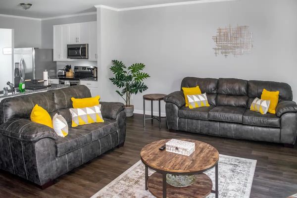 Laurel Ridge Cir, East Point, GA listing photo