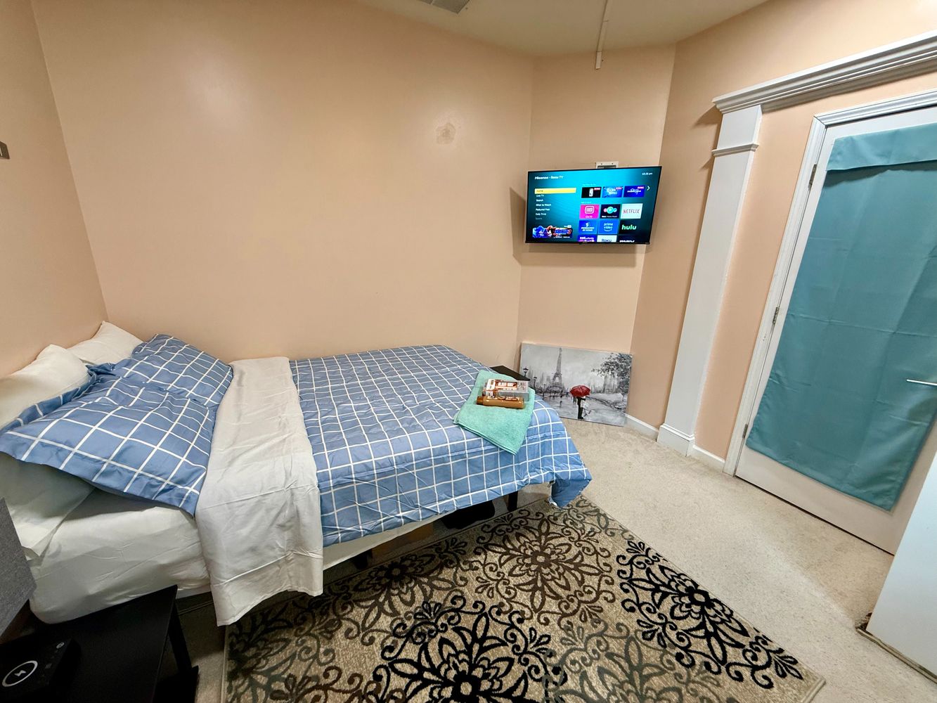 Co-living rooms at Arbor Vista Dr, Charlotte NC 28262 on Alcove