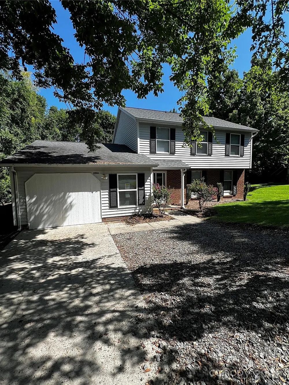 Flint Glenn Ln, Charlotte 28262 on Alcove