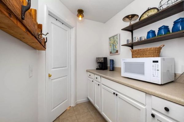 Archdale Dr, Durham, NC listing photo
