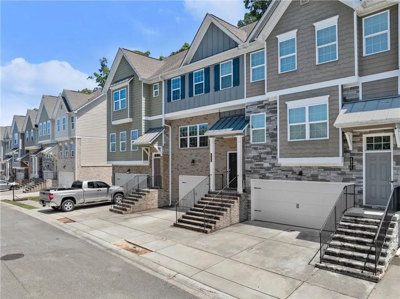 Chatham Ridge Dr, Buford GA 30518 on Alcove