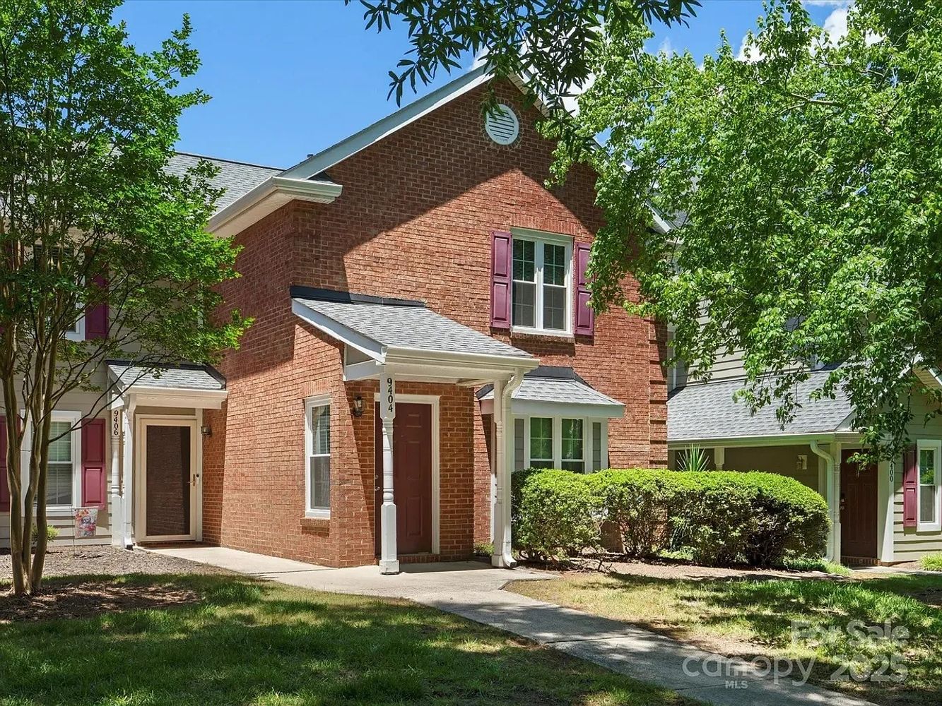 S Vicksburg Park Ct, Charlotte 28210 on Alcove