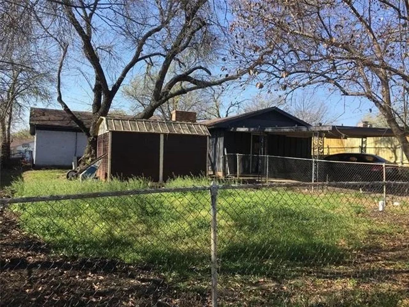 Laramie St, Irving TX 75062 on Alcove