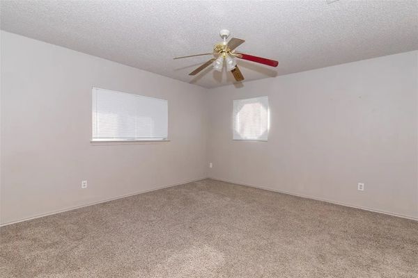 Heyerdahl Dr listing photo