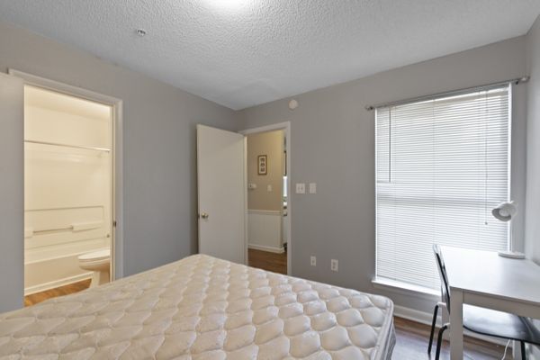 University Ct, Raleigh, NC listing photo