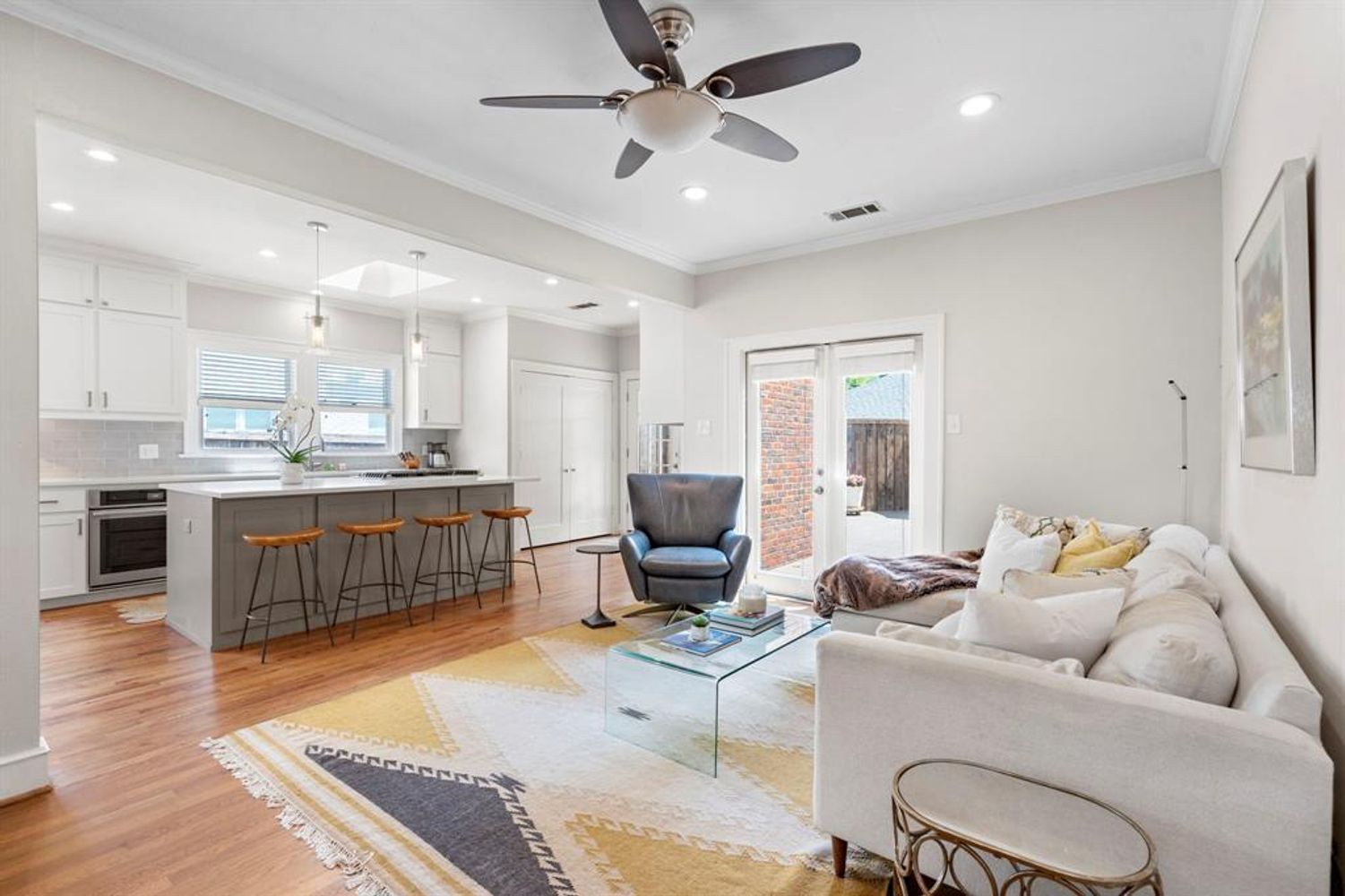 Lakeshore Dr, Dallas TX 75214 on Alcove